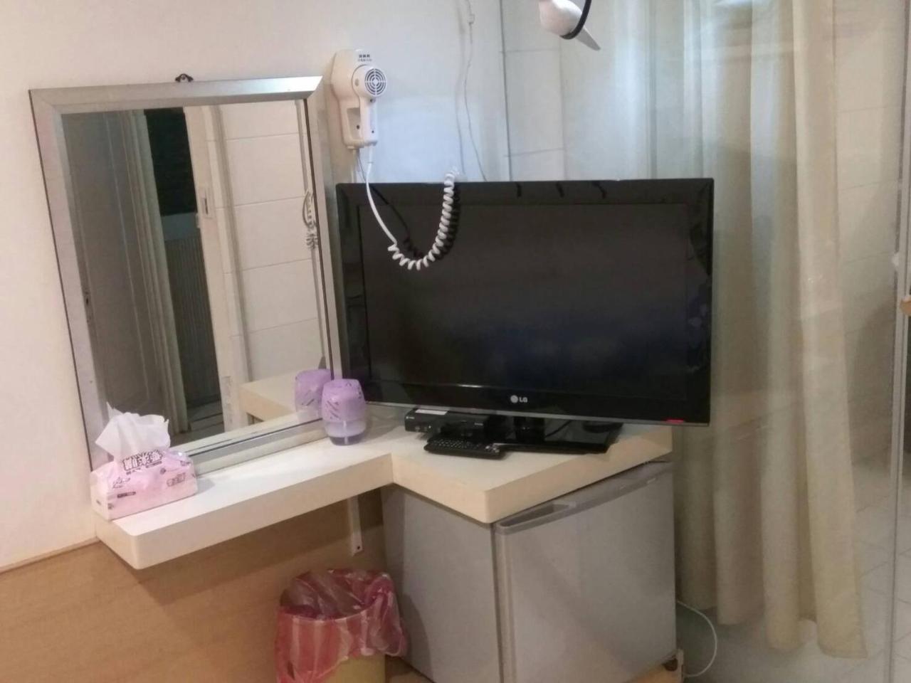 Hua Bin Hotel Yilan Luaran gambar