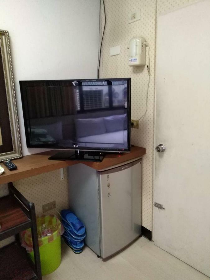 Hua Bin Hotel Yilan Luaran gambar