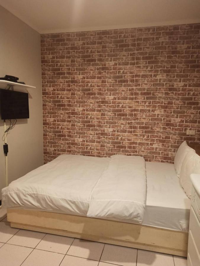 Hua Bin Hotel Yilan Luaran gambar